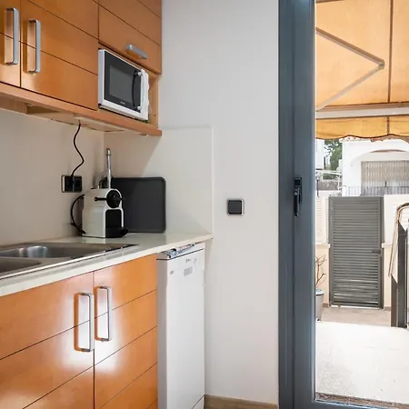 At003 Planta Baja Con Patio Privado, Piscina Comunitaria, Cerca De La Playa Torredembarra
