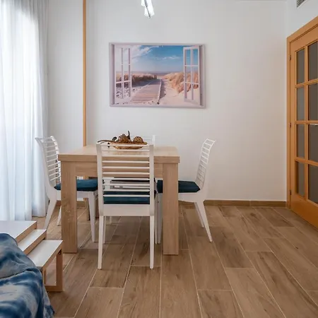 At003 Planta Baja Con Patio Privado, Piscina Comunitaria, Cerca De La Playa * Torredembarra